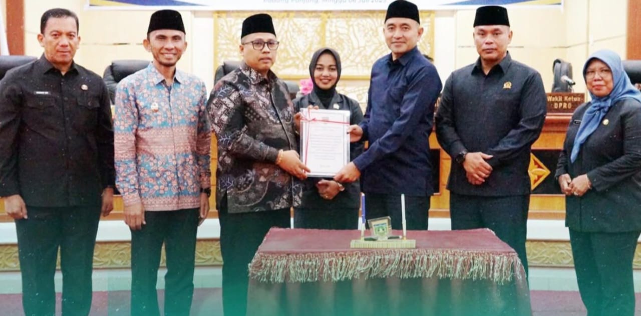 Wako Hendri bersama Ketua DPRD, Imbral